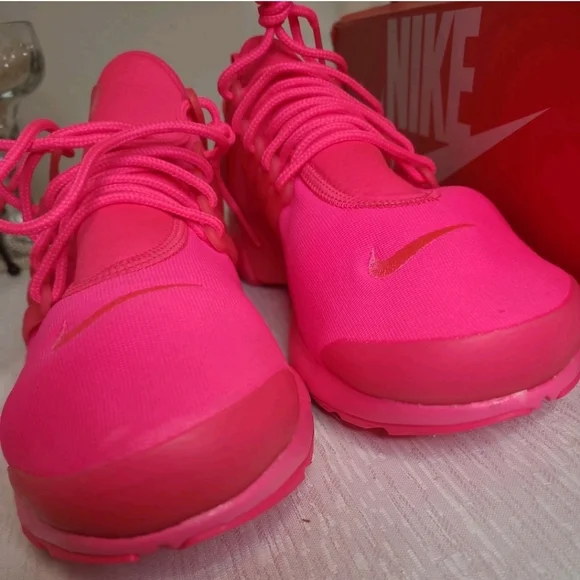 New Nike Women's Air Presto Pink Sneakers sz 11 - Picture 9 of 10